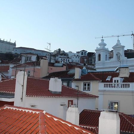 Stylish Lisbon Apartment In Alfama Екстериор снимка