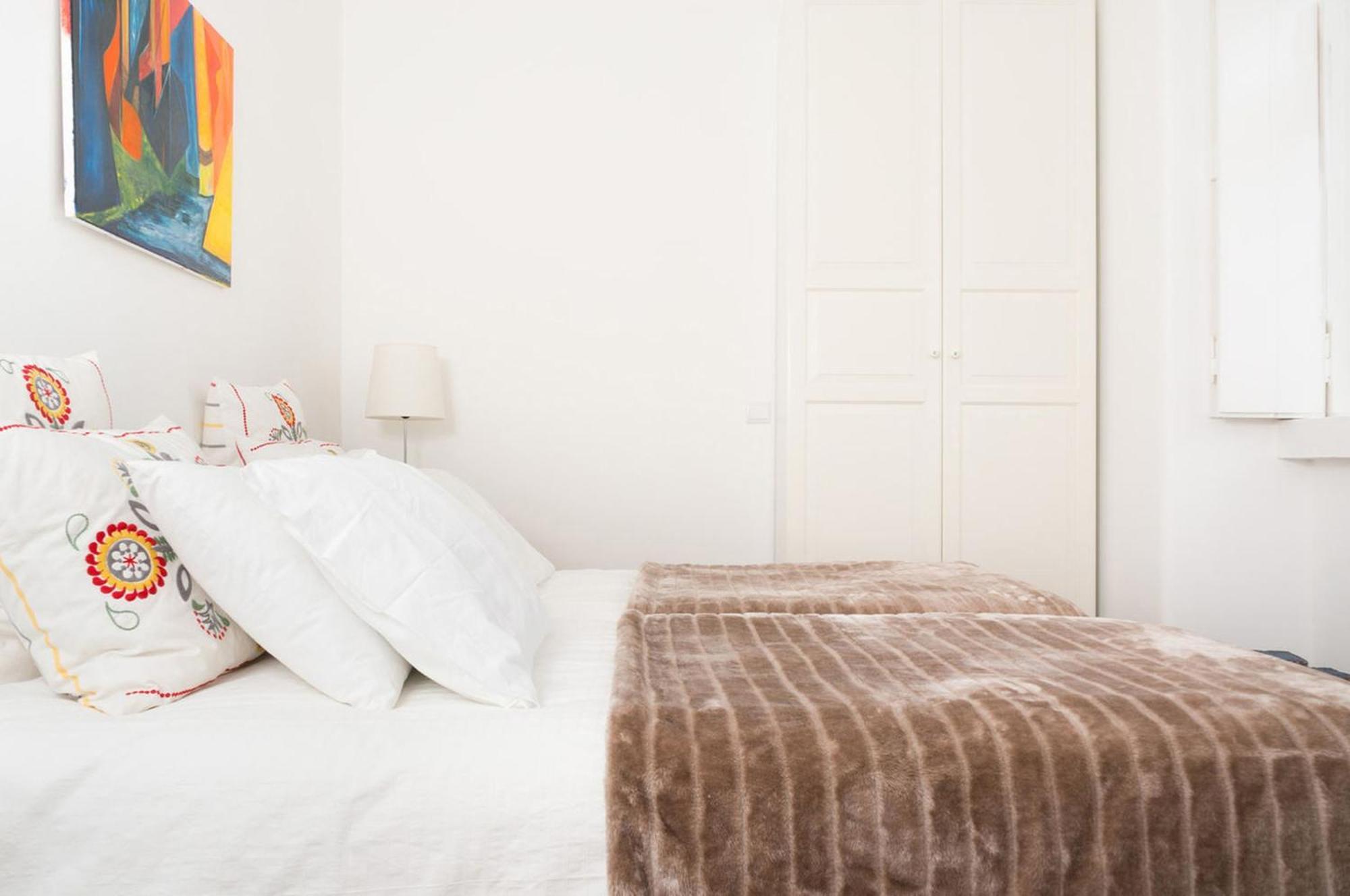 Stylish Lisbon Apartment In Alfama Екстериор снимка