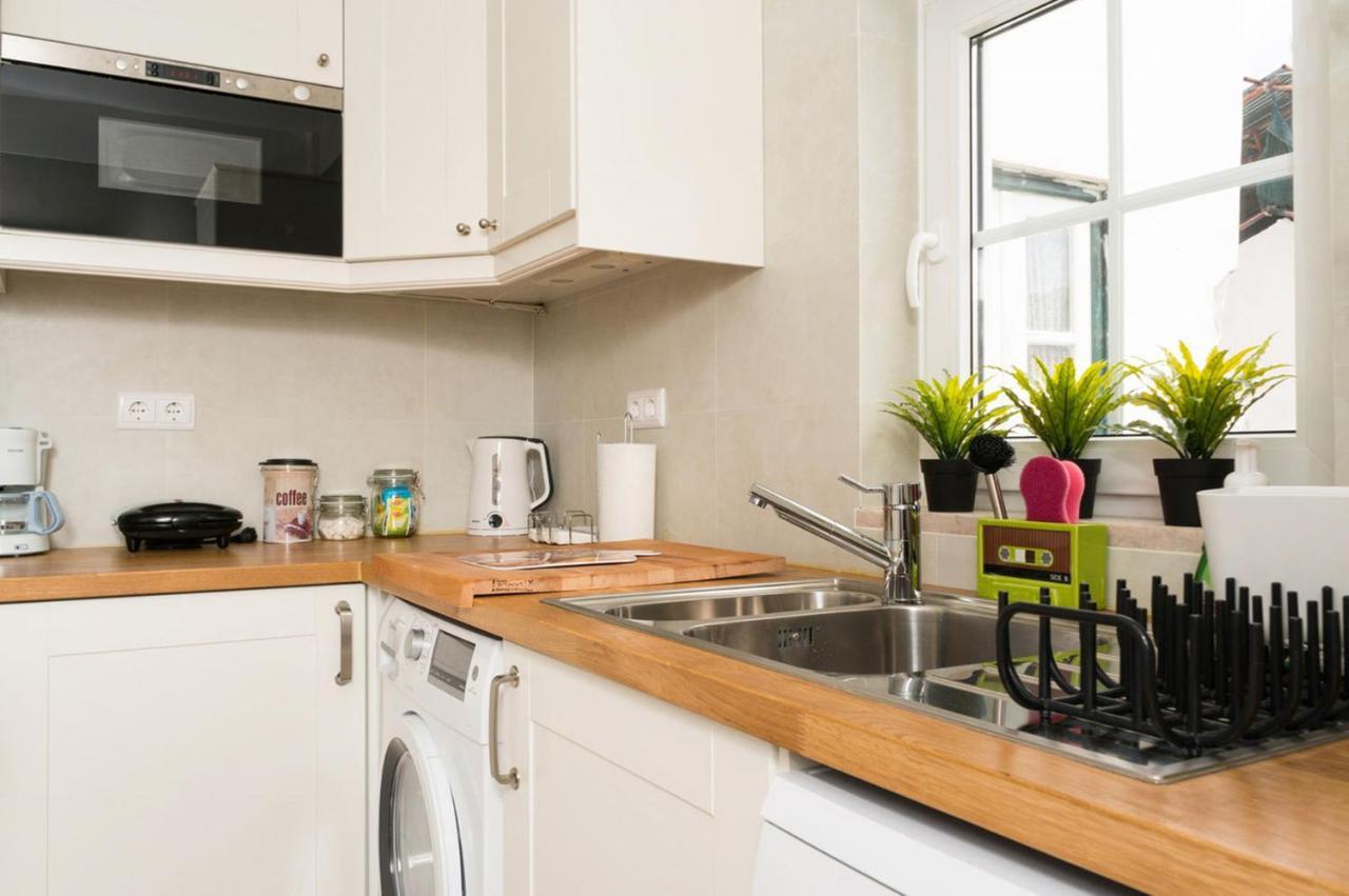 Stylish Lisbon Apartment In Alfama Екстериор снимка