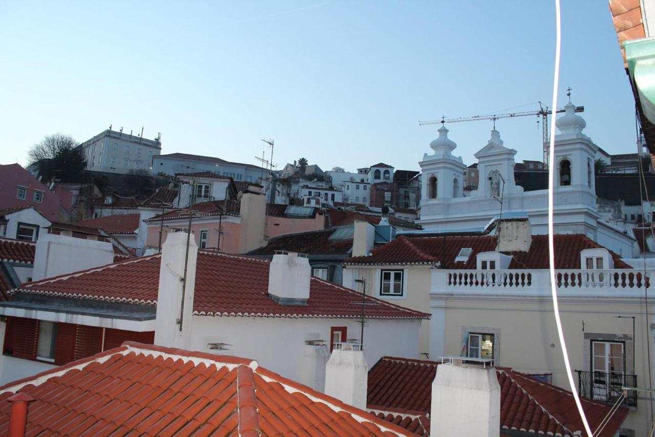 Stylish Lisbon Apartment In Alfama Екстериор снимка