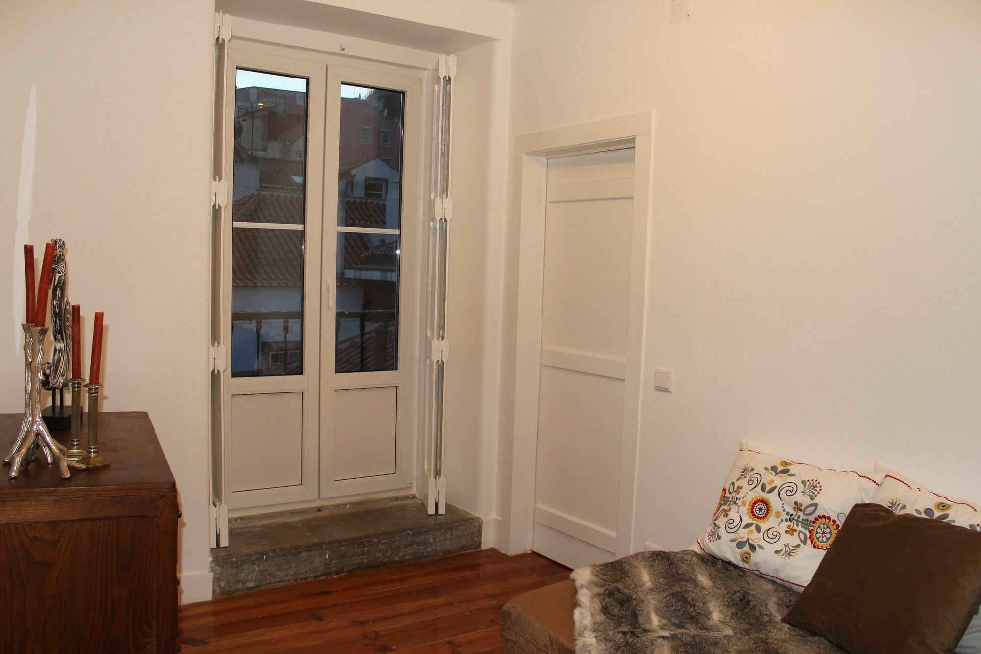 Stylish Lisbon Apartment In Alfama Екстериор снимка
